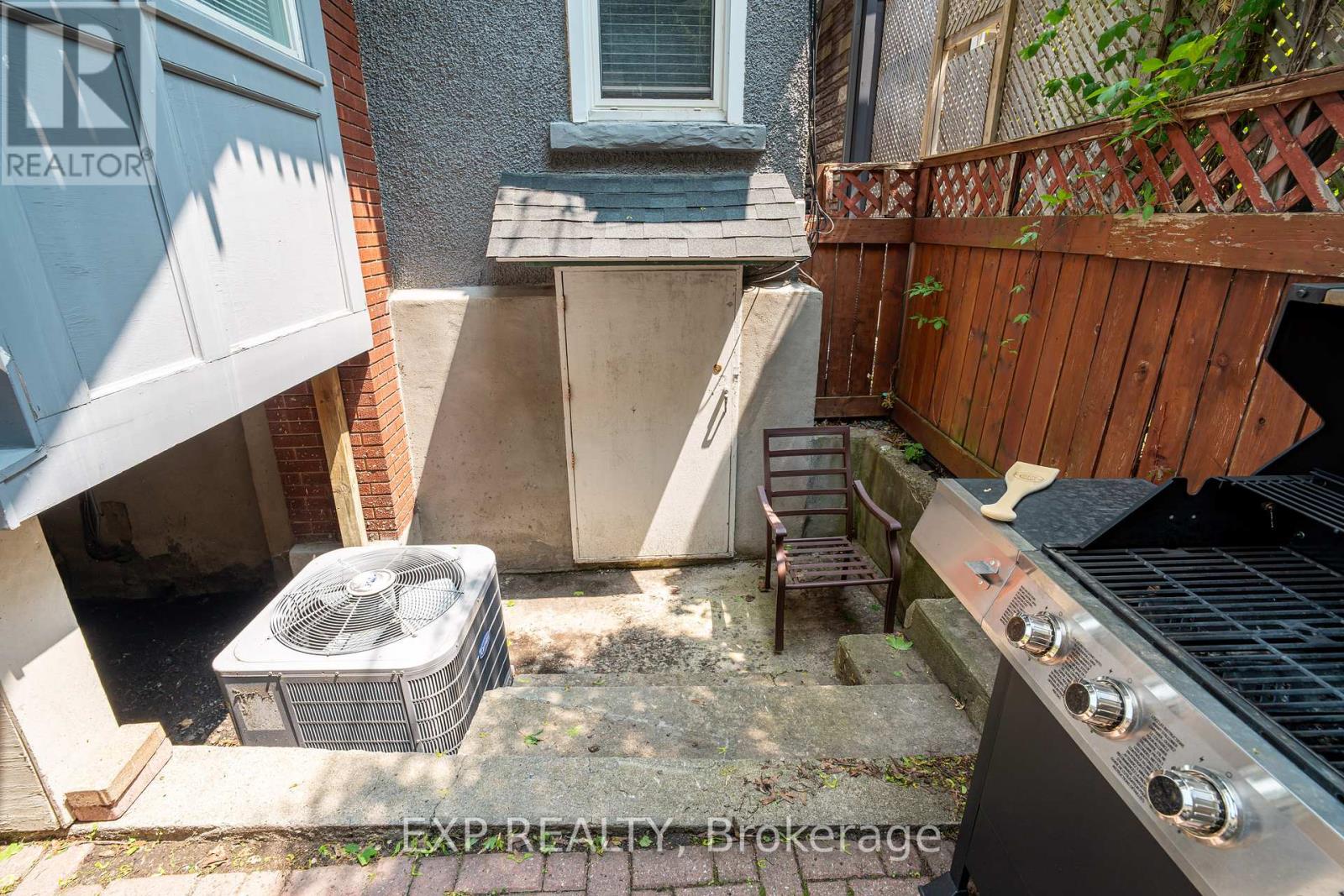 Photo 18 of 12 Ross Avenue, Ottawa ON