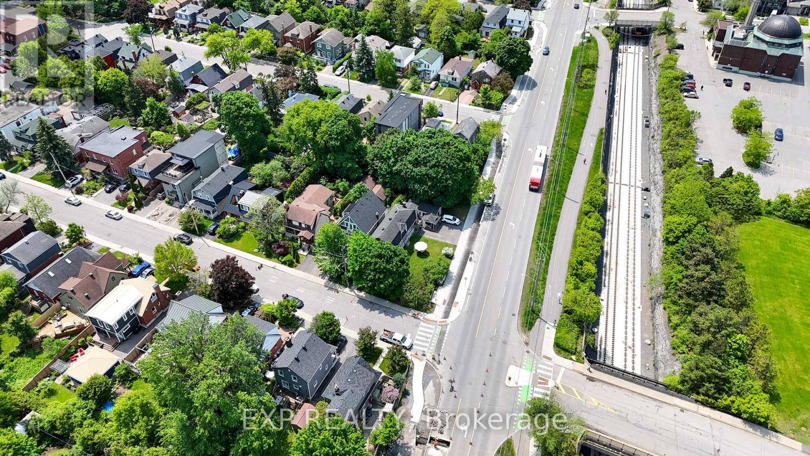 Photo 33 of 12 Ross Avenue, Ottawa ON