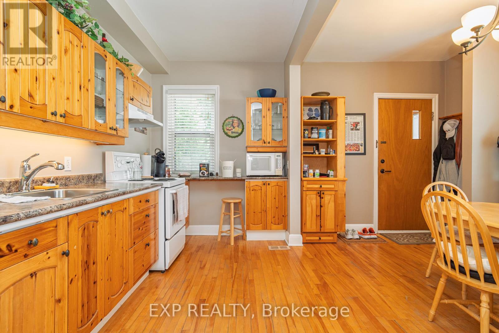 Photo 30 of 12 Ross Avenue, Ottawa ON