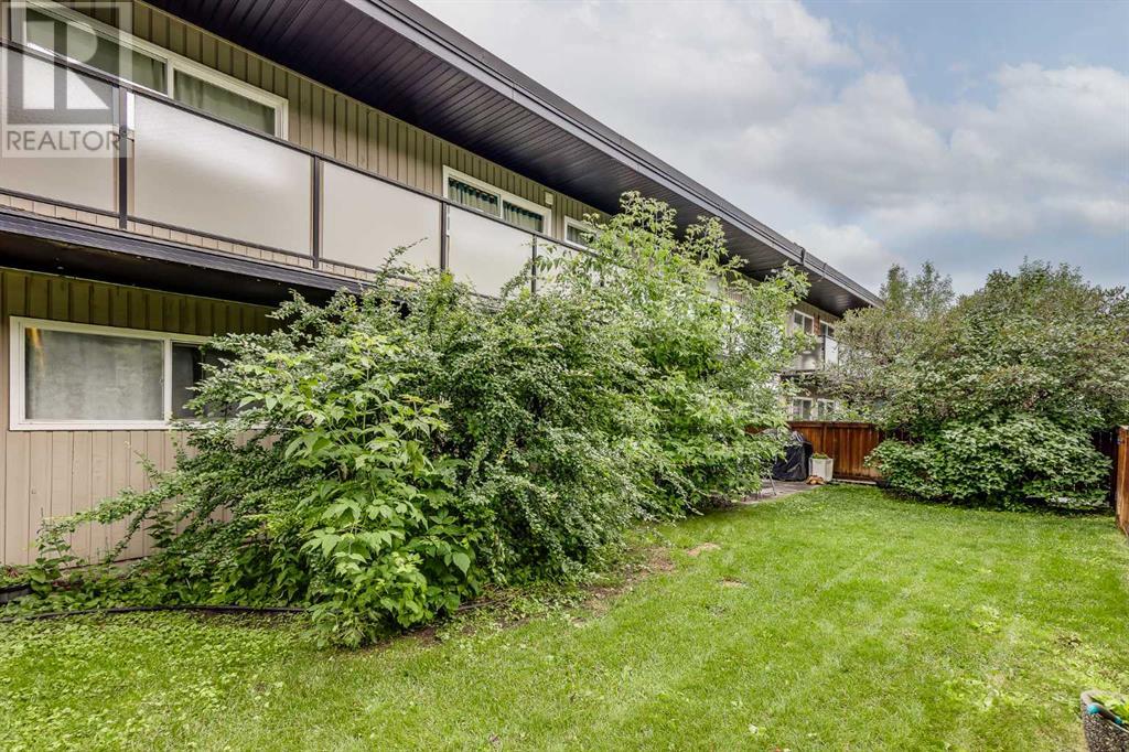 Photo 14 of 6 3208 19 Street Nw, Calgary AB
