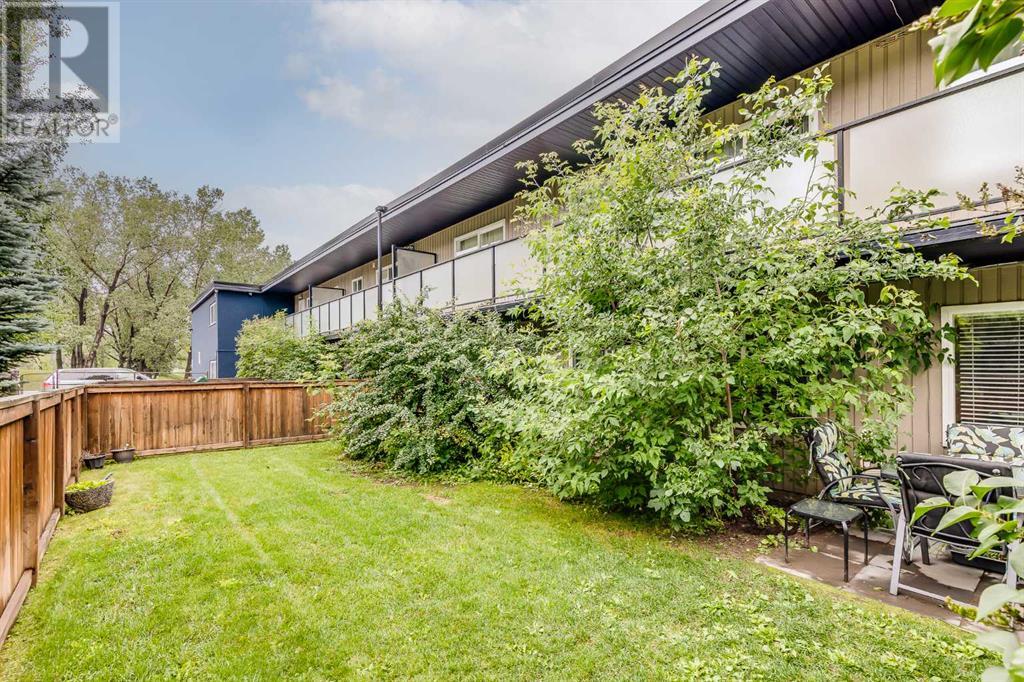 Photo 15 of 6 3208 19 Street Nw, Calgary AB