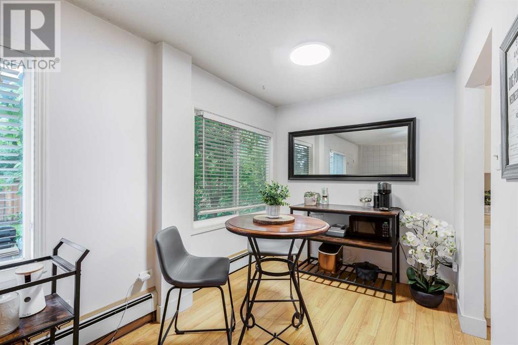 Photo 5 of 6 3208 19 Street Nw, Calgary AB