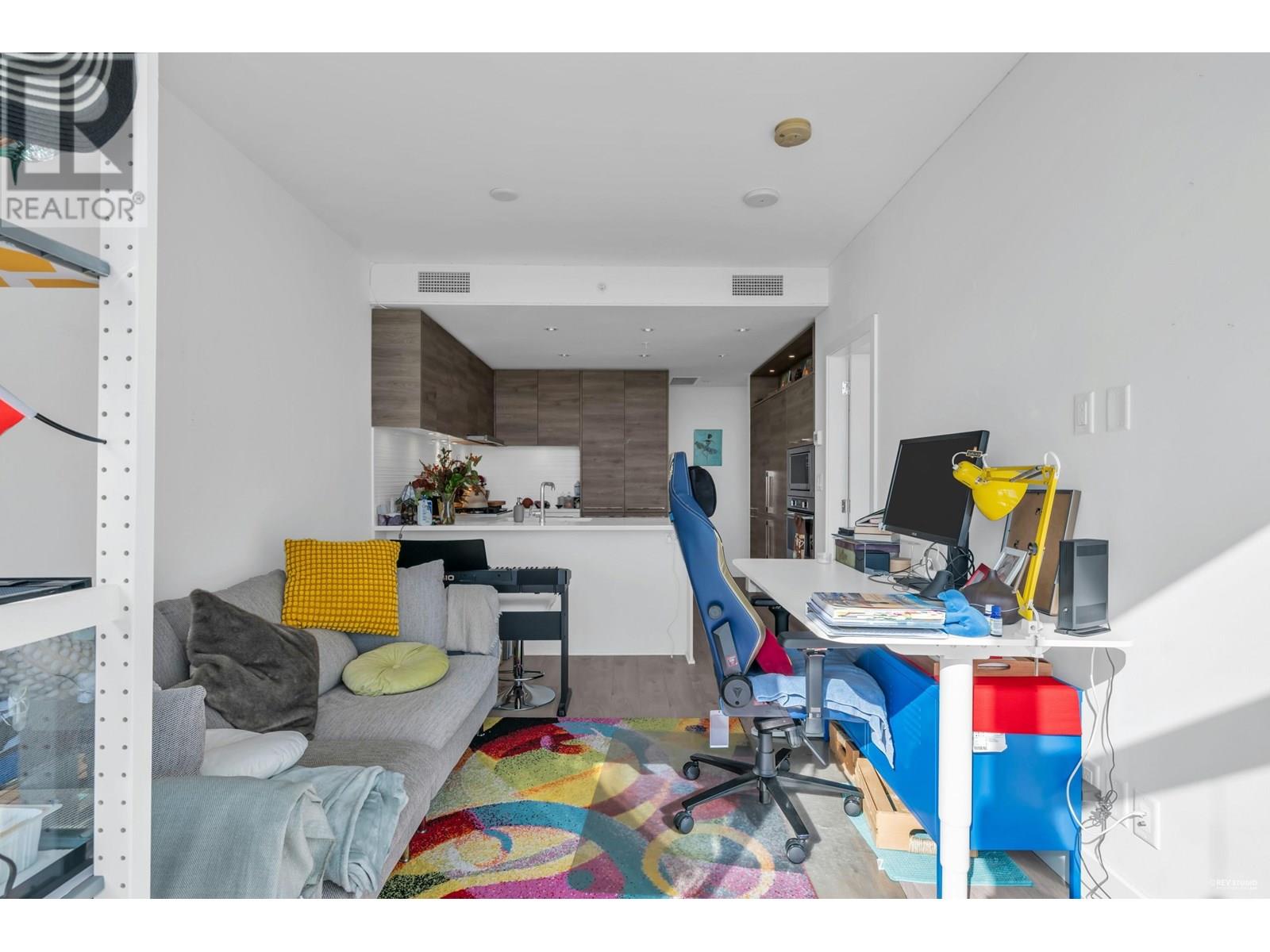 Photo 8 of 709 7303 Noble Lane, Burnaby BC