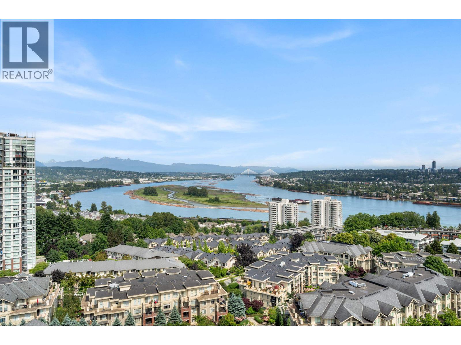 Photo 2 of 1202 280 Ross Drive, New Westminster BC