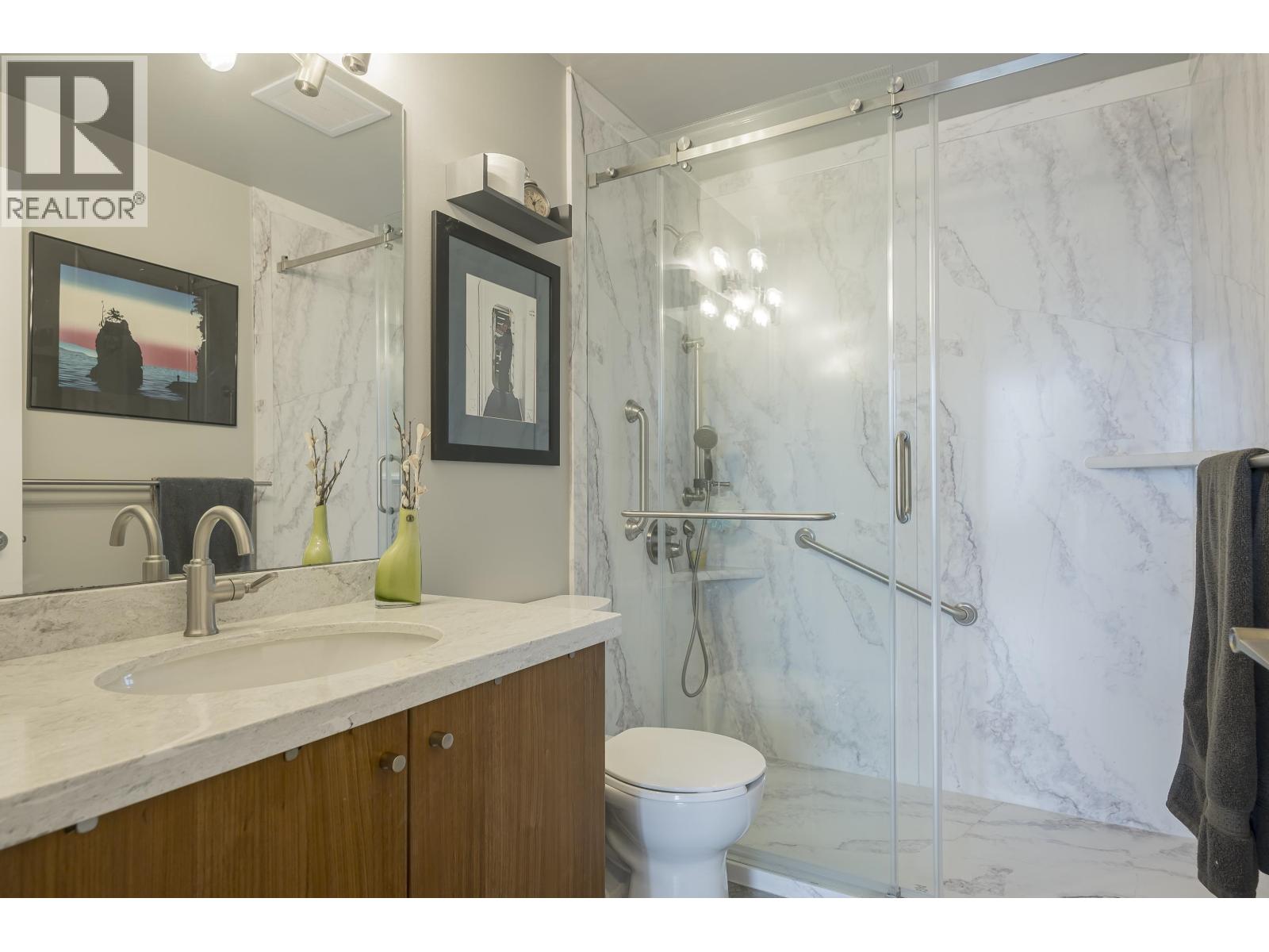 Photo 20 of 1202 280 Ross Drive, New Westminster BC