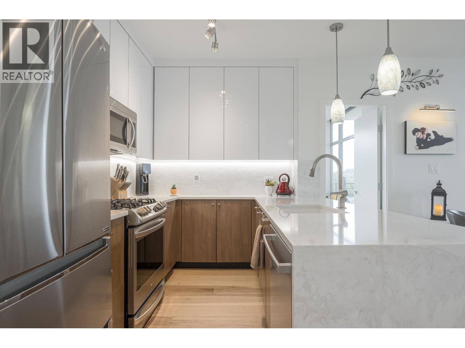 Photo 14 of 1202 280 Ross Drive, New Westminster BC