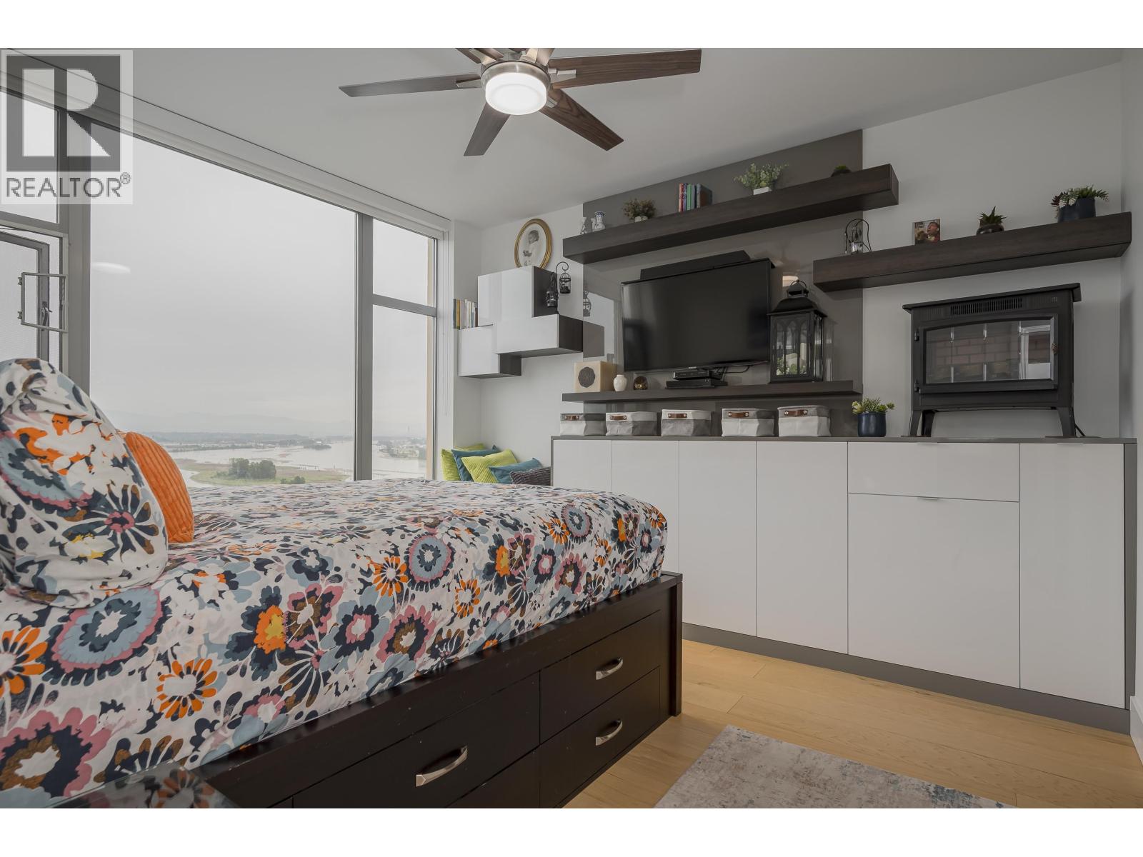 Photo 17 of 1202 280 Ross Drive, New Westminster BC