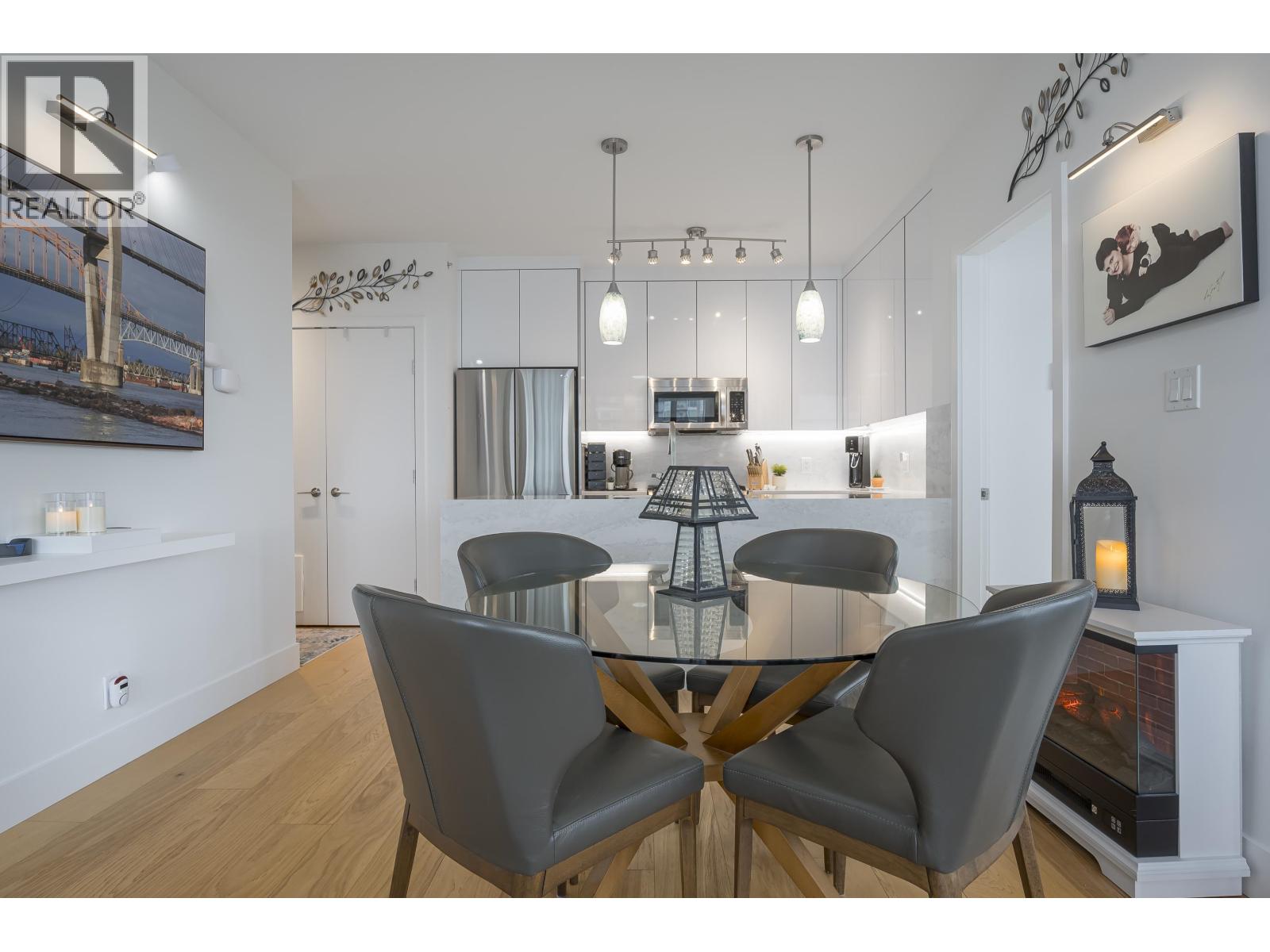 Photo 12 of 1202 280 Ross Drive, New Westminster BC