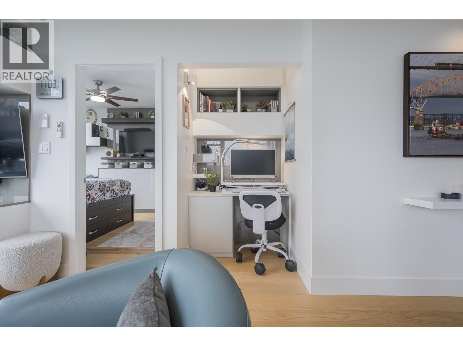Photo 10 of 1202 280 Ross Drive, New Westminster BC
