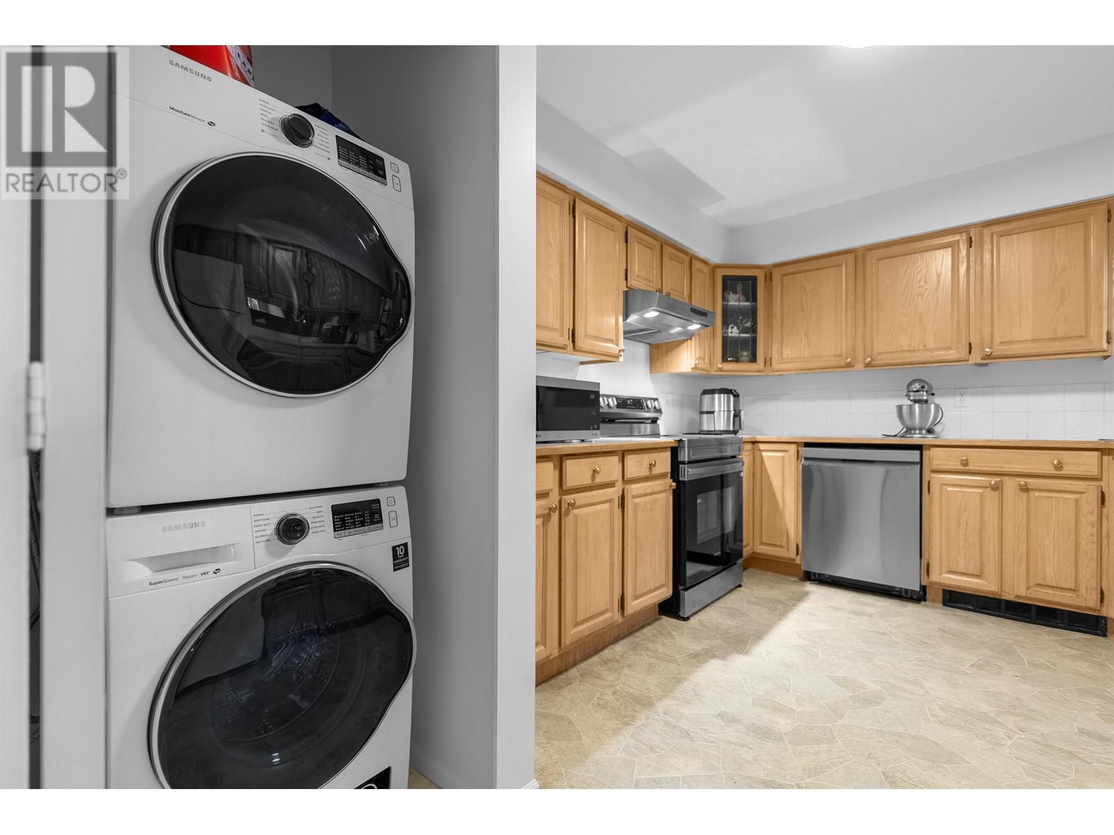Photo 7 of 12 1872 Harbour Street, Port Coquitlam BC