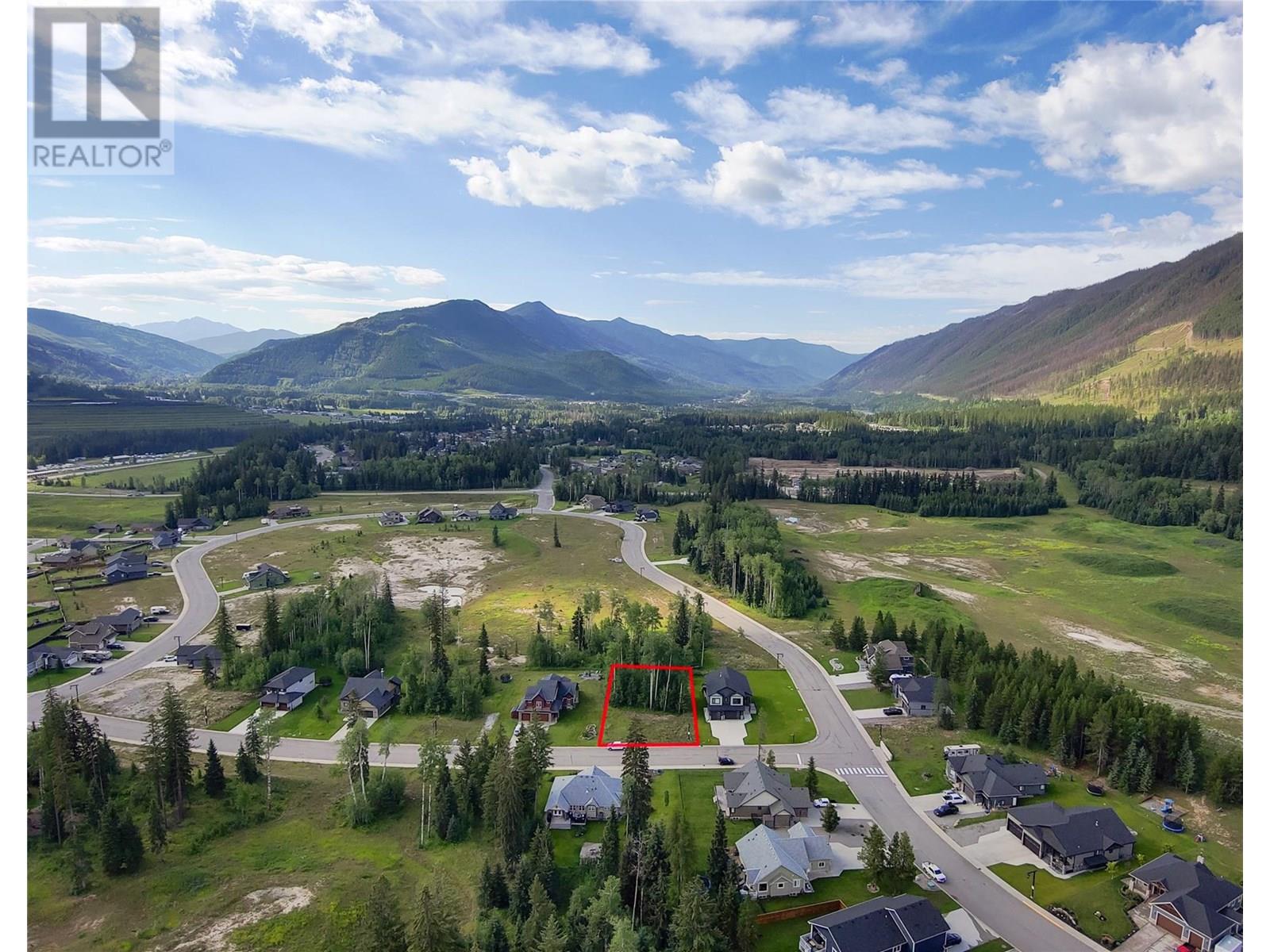 Photo 15 of 2273 Black Hawk Drive, Sparwood BC