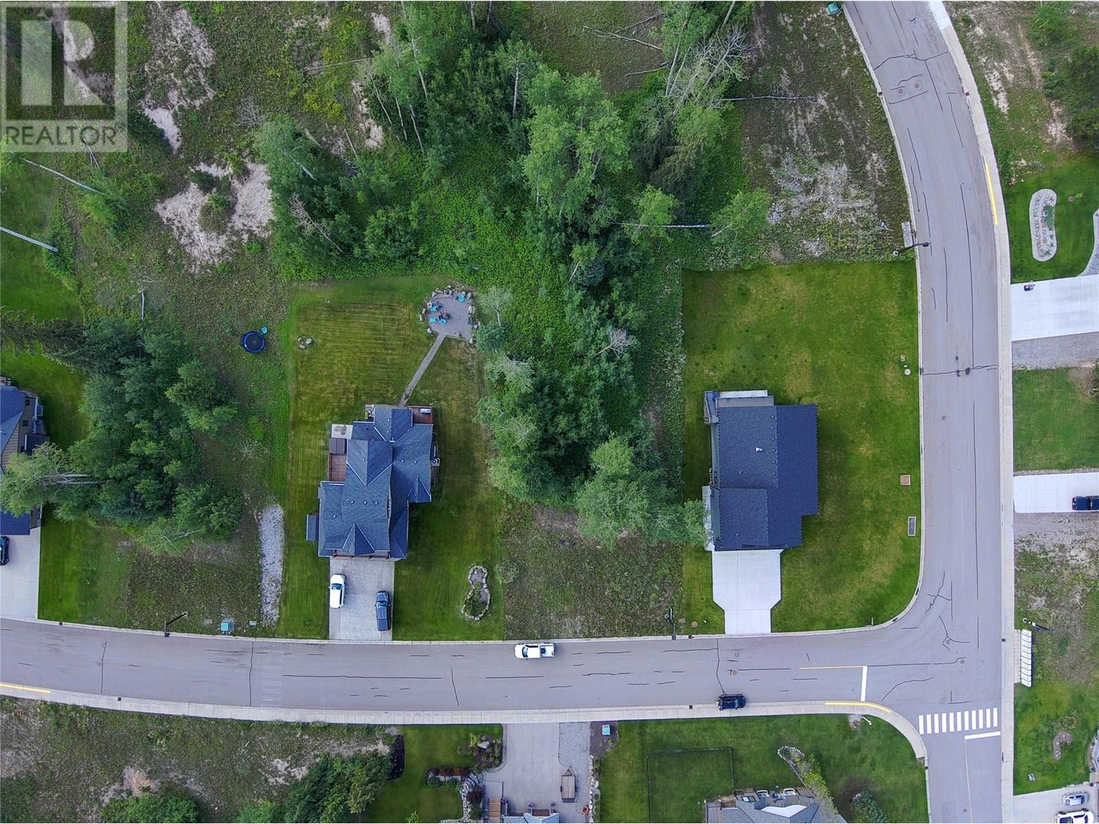 Photo 18 of 2273 Black Hawk Drive, Sparwood BC