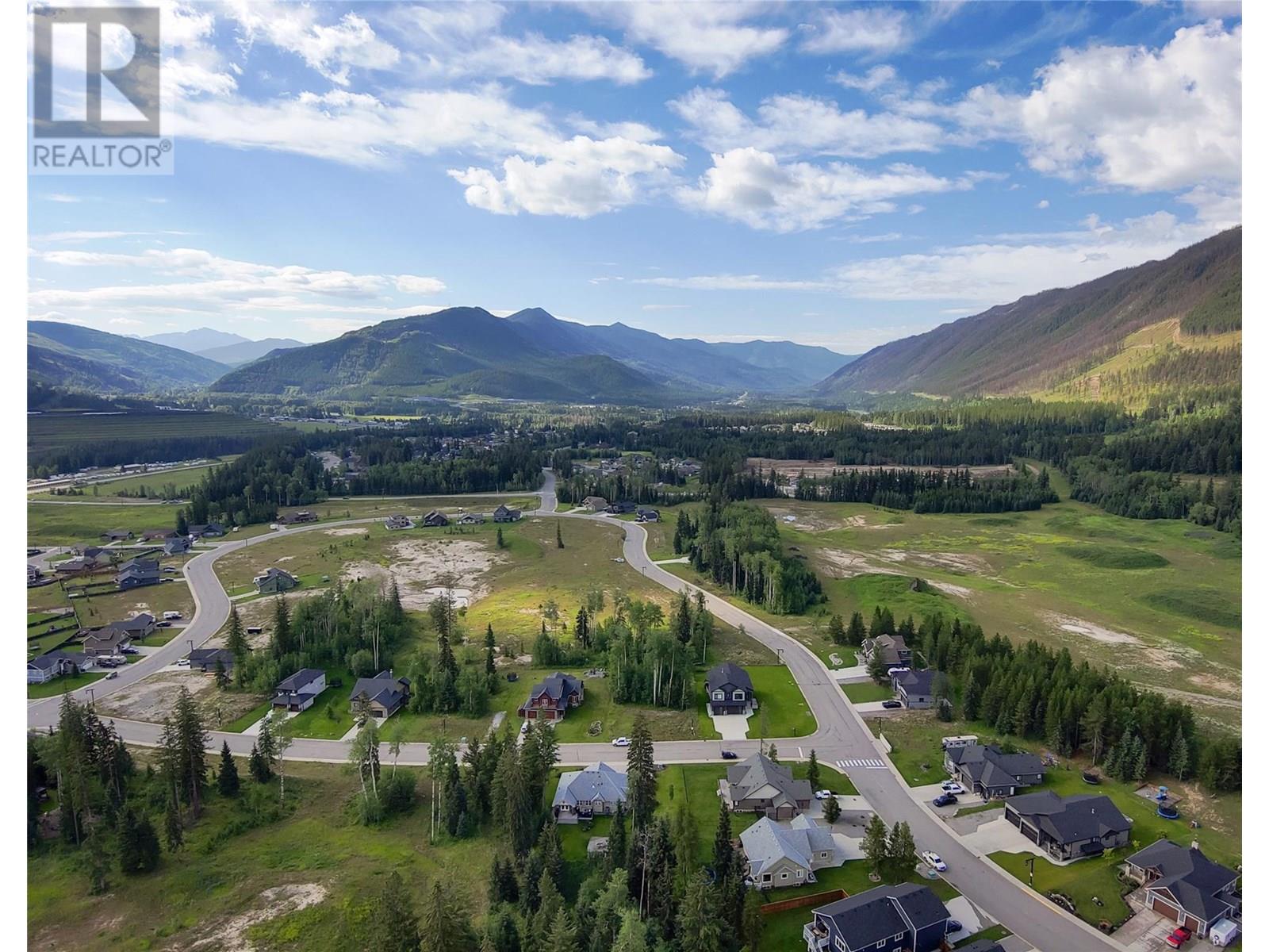 Photo 5 of 2273 Black Hawk Drive, Sparwood BC