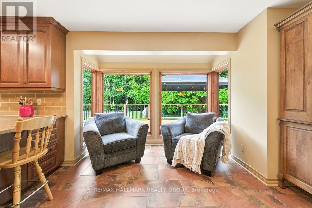 Photo 10 of 206 Deerwood Drive, Ottawa ON