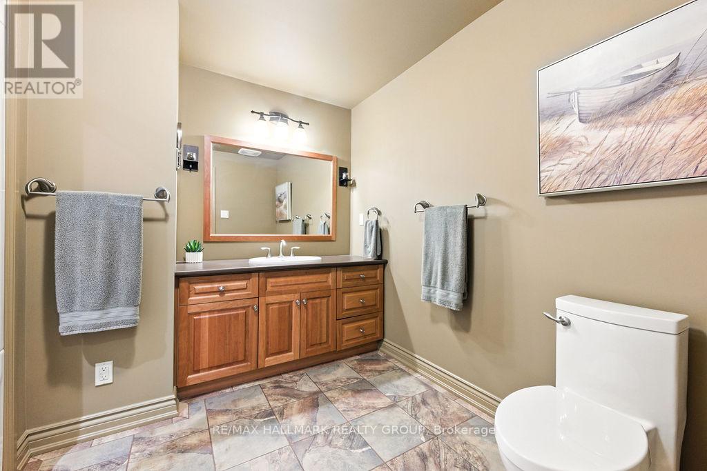 Photo 20 of 206 Deerwood Drive, Ottawa ON