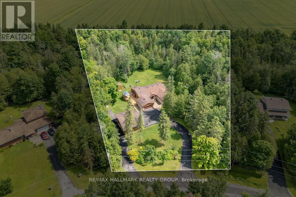 Photo 35 of 206 Deerwood Drive, Ottawa ON
