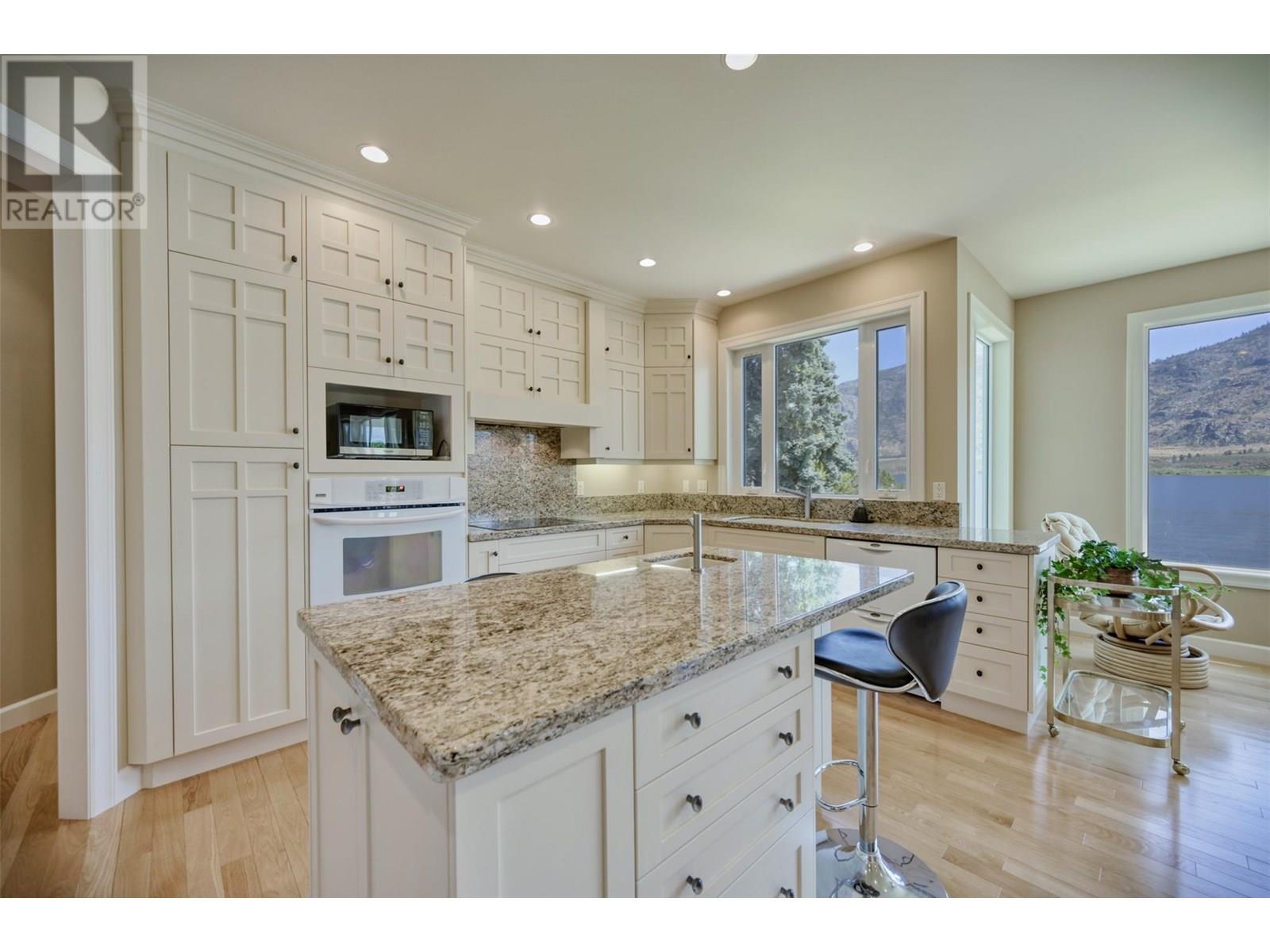 10411 81st Street, Osoyoos