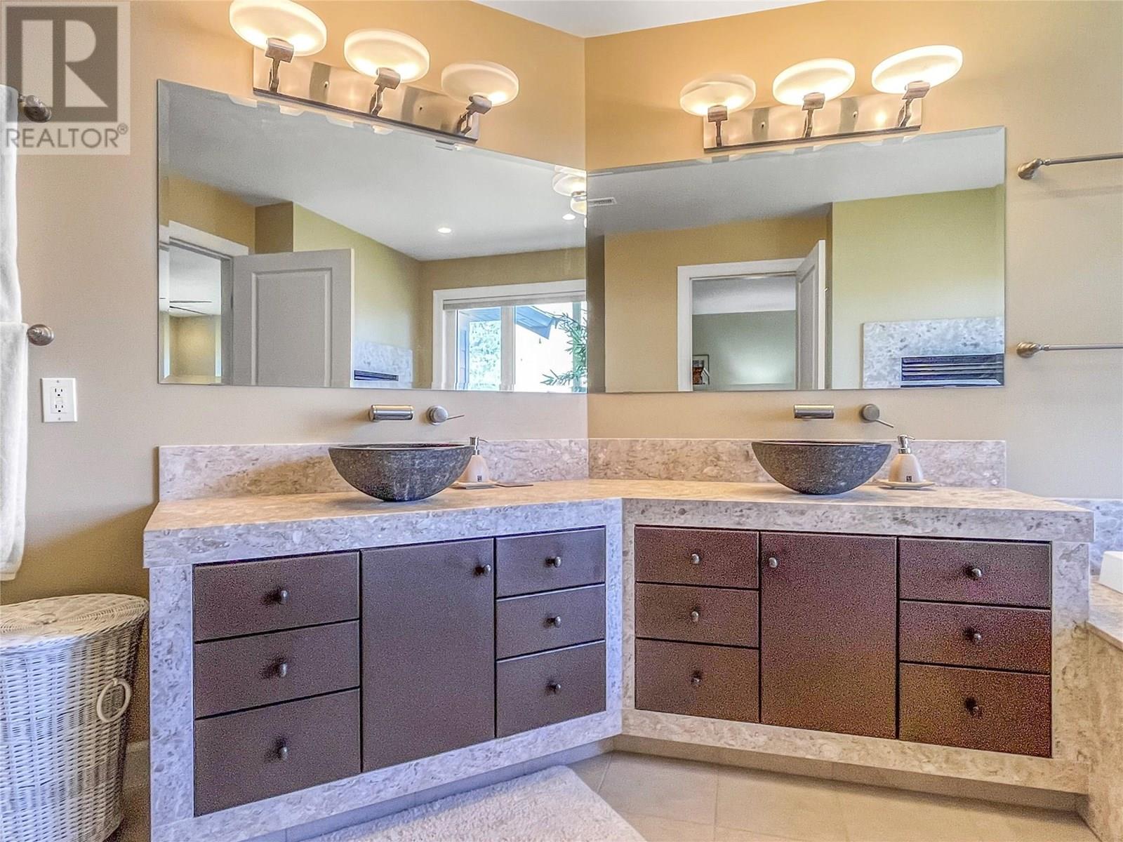 10411 81st Street, Osoyoos