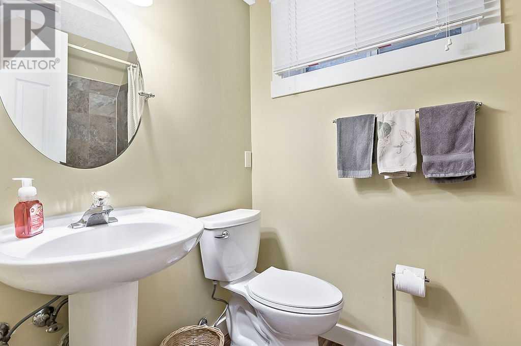 Single Family House for Sale in  Woodmont Crescent SW Woodbine Calgary 