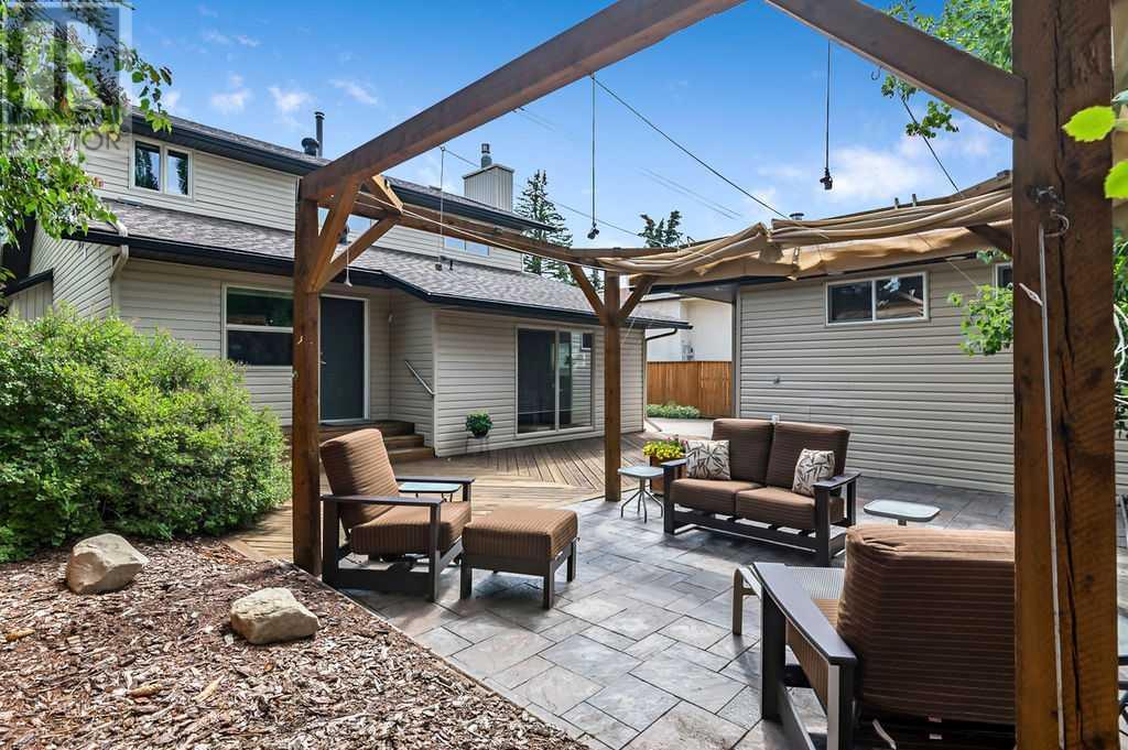 Single Family House for Sale in  Woodmont Crescent SW Woodbine Calgary 