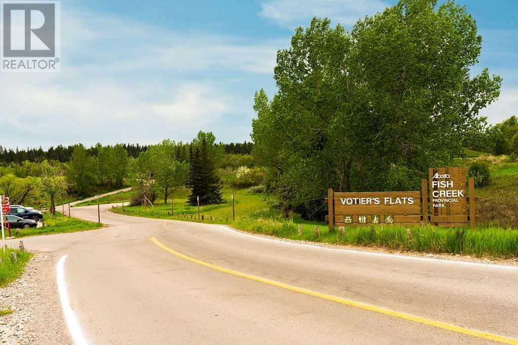 Single Family House for Sale in  Woodmont Crescent SW Woodbine Calgary 