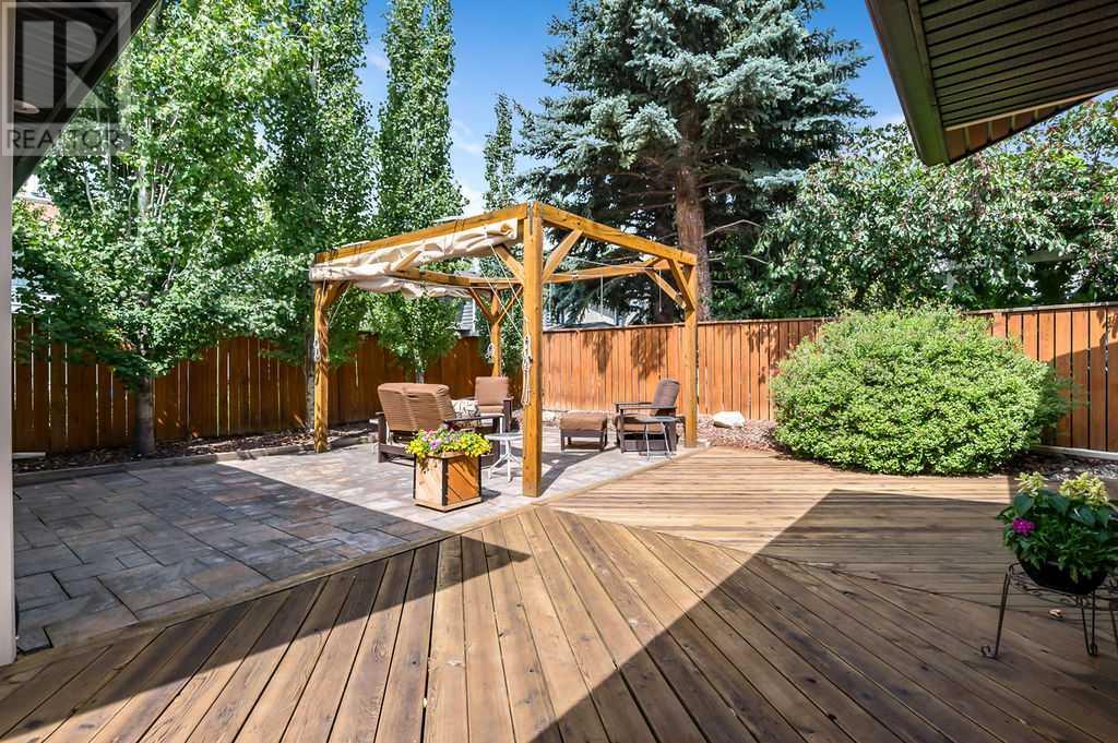 Single Family House for Sale in  Woodmont Crescent SW Woodbine Calgary 