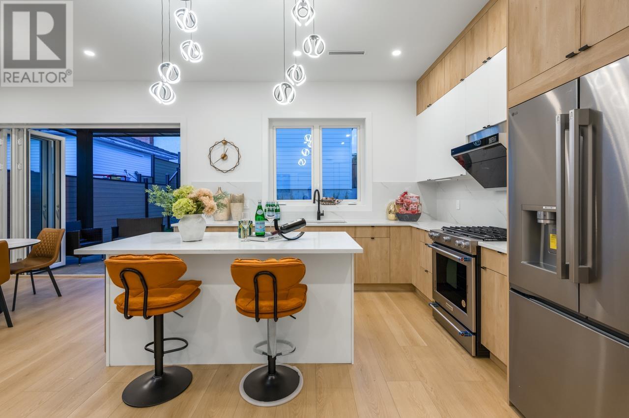 Photo 27 of 1 2124 Renfrew Street, Vancouver BC