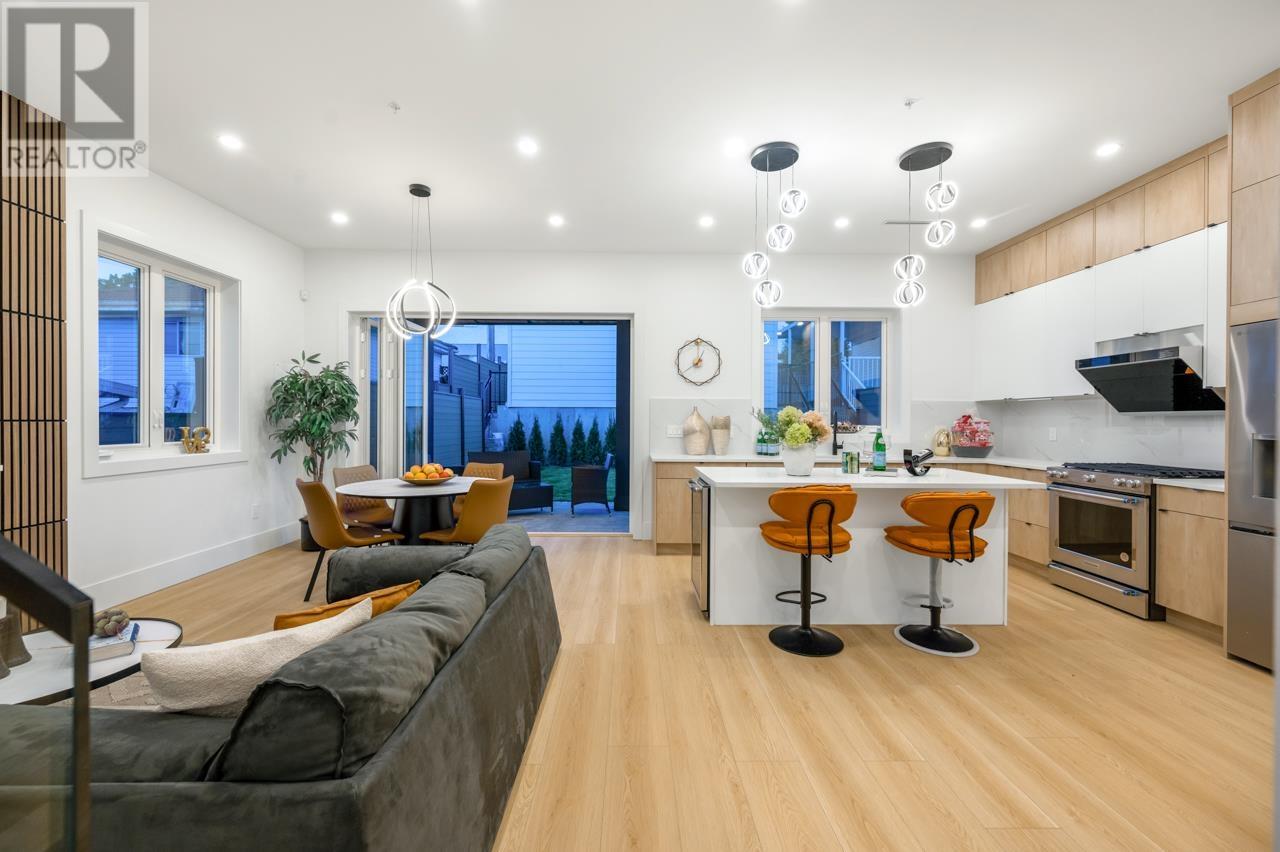 Photo 33 of 1 2124 Renfrew Street, Vancouver BC
