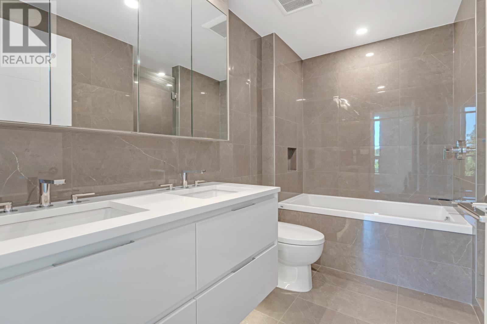 Photo 18 of 302 4240 Cambie Street, Vancouver BC