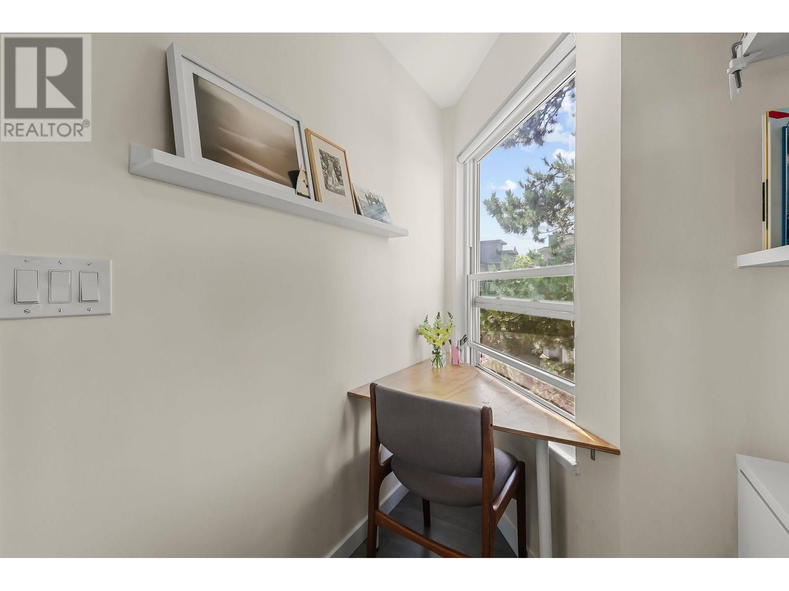 Photo 14 of 401 16 Lakewood Drive, Vancouver BC