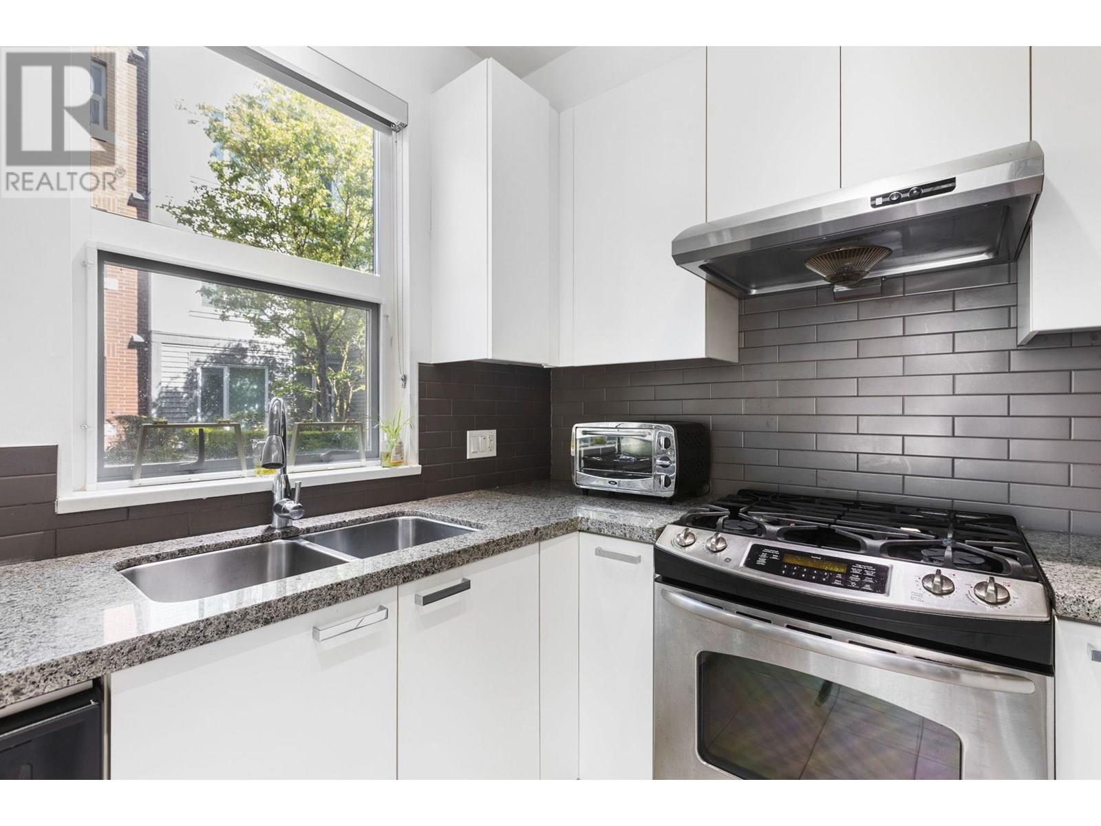 Photo 10 of 130 9399 Odlin Road, Richmond BC
