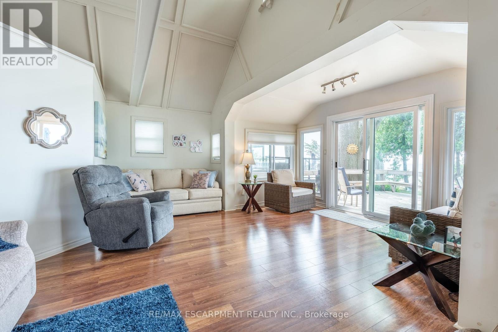Photo 12 of 58 Lakeside Drive, Haldimand ON