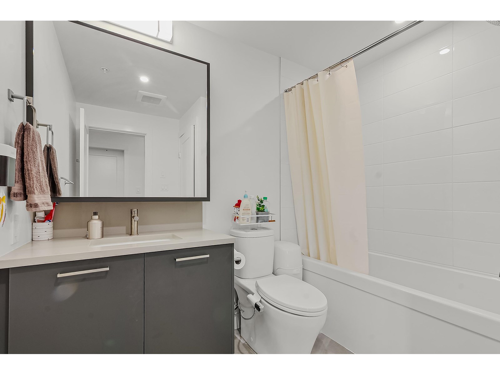 Photo 19 of 206 31900 Raven Avenue, Mission BC