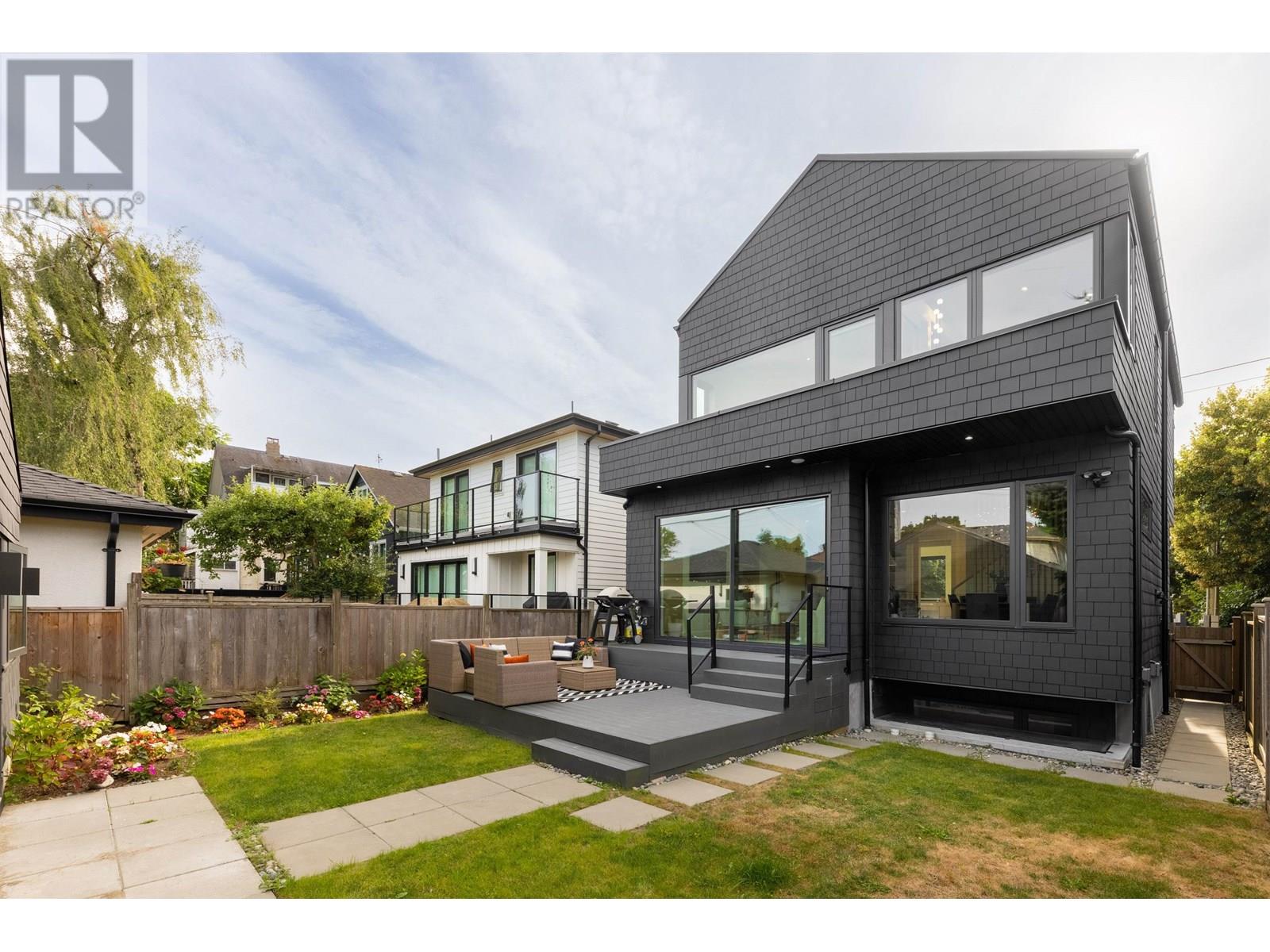 Photo 8 of 4626 Windsor Street, Vancouver BC