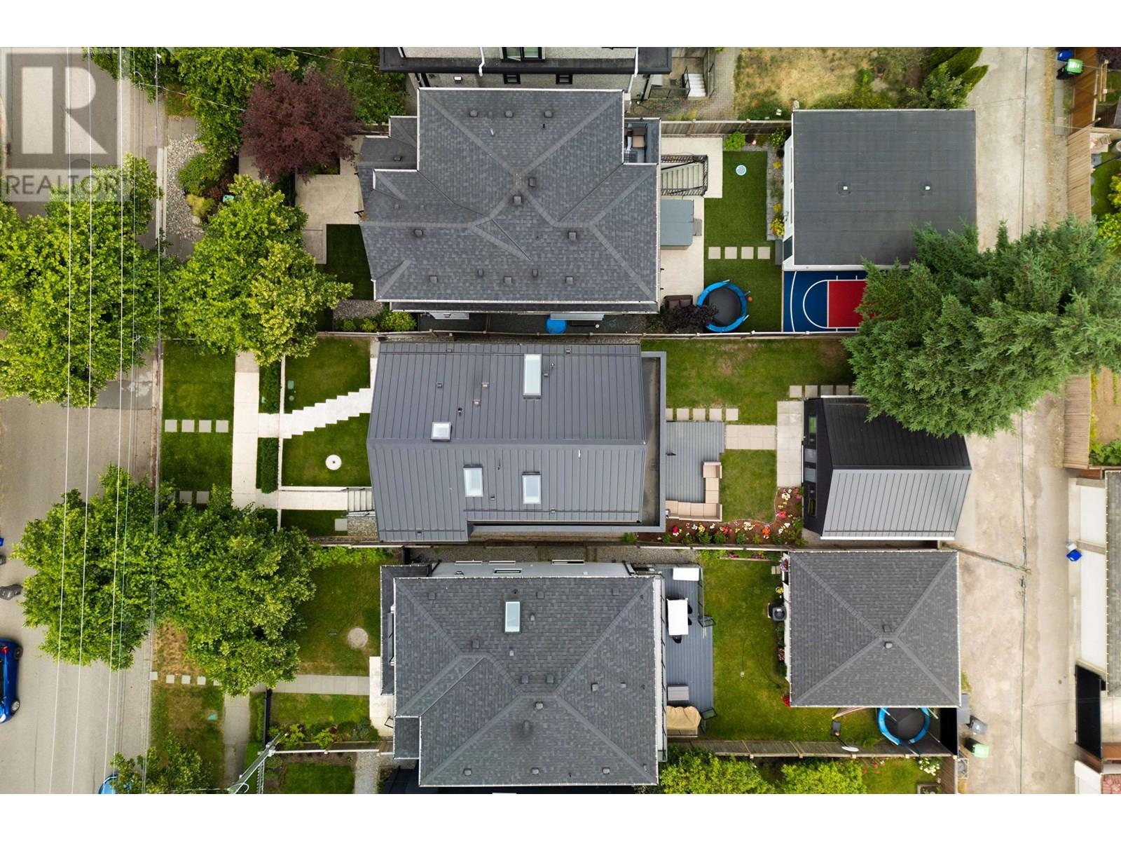 Photo 14 of 4626 Windsor Street, Vancouver BC
