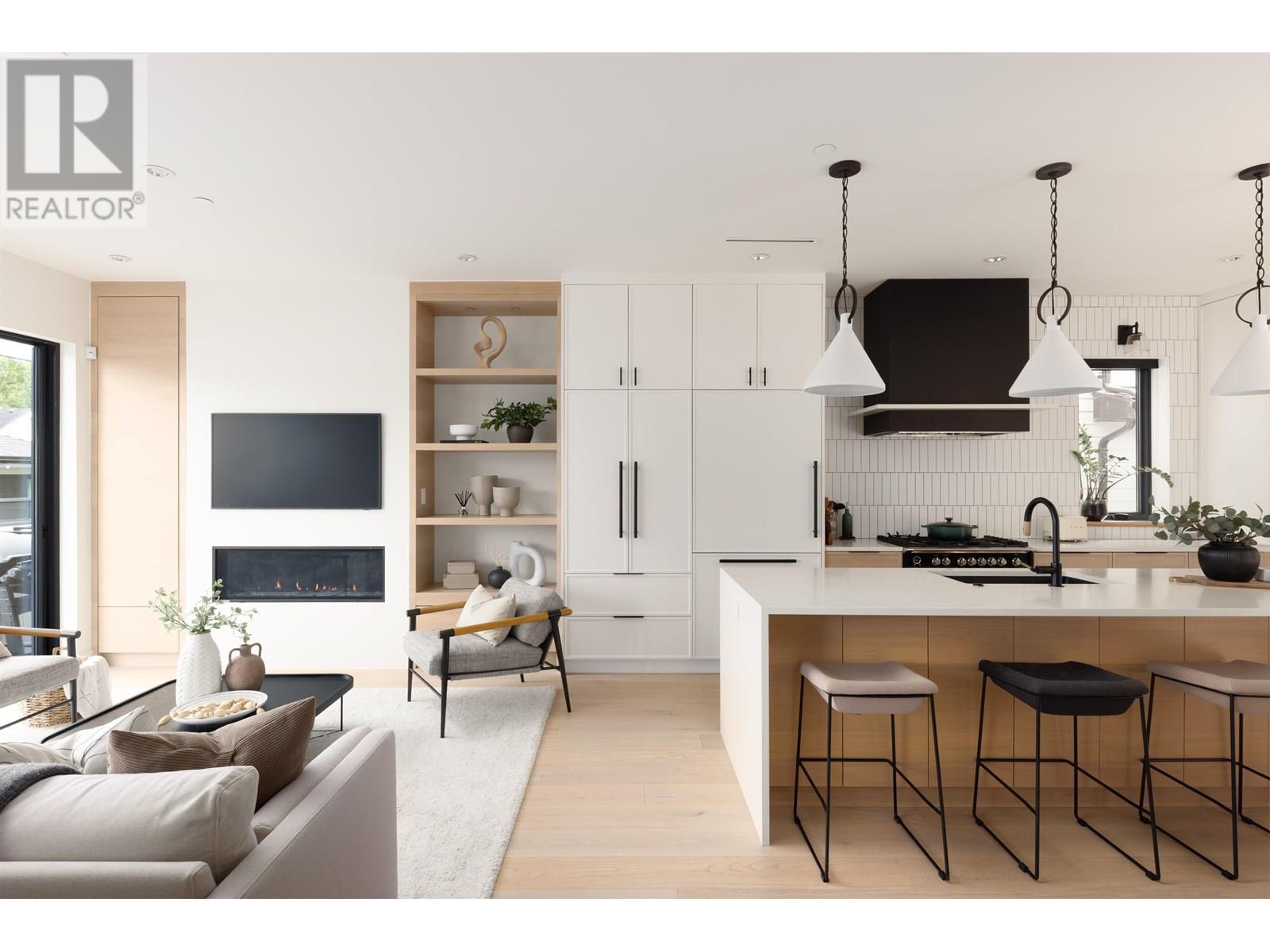 Photo 11 of 4626 Windsor Street, Vancouver BC