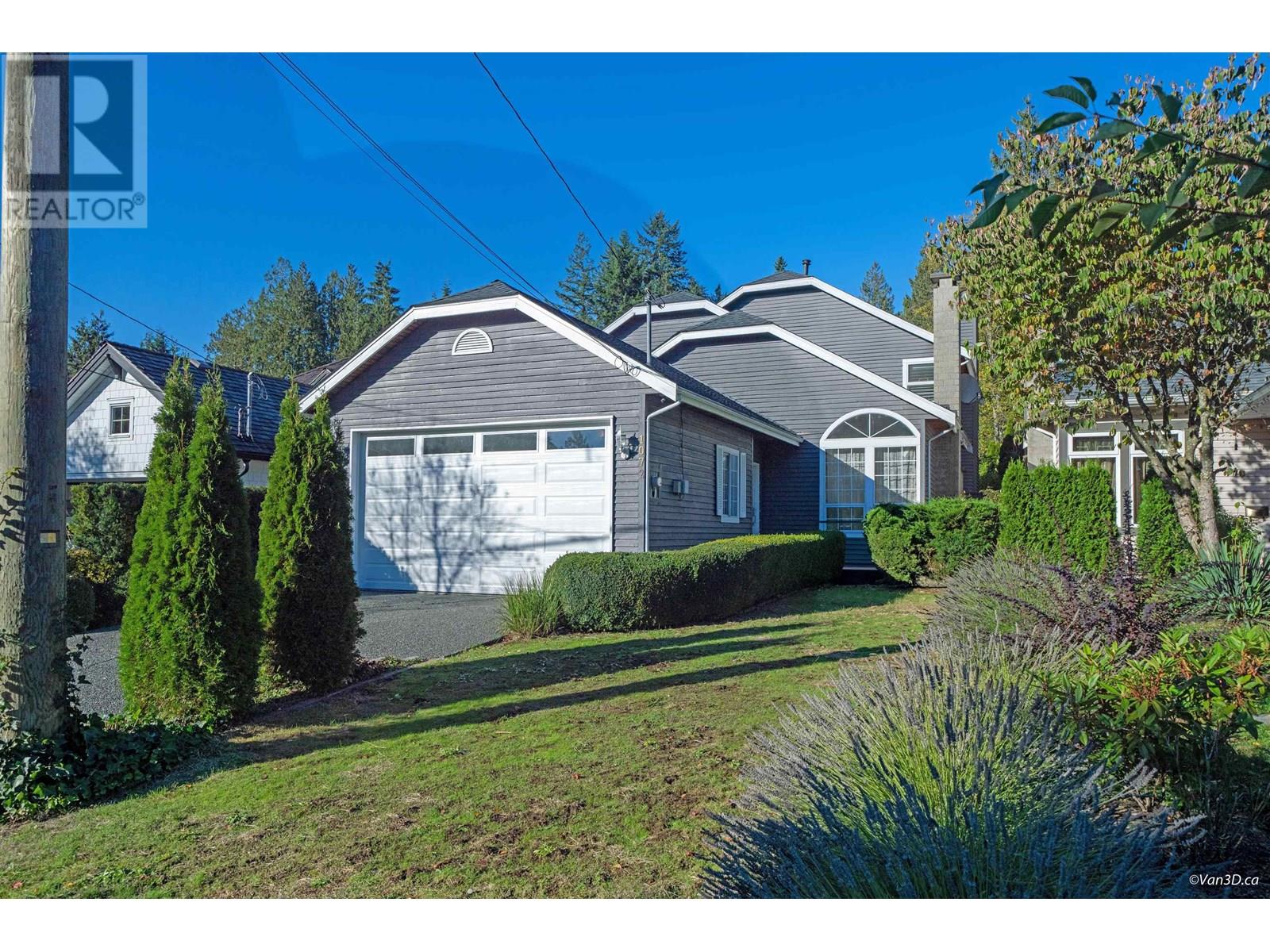 Photo 17 of 1072 Clements Avenue, North Vancouver BC
