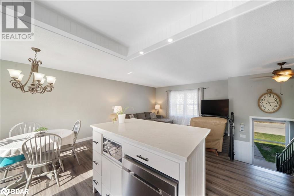 Photo 17 of 62 Riverdale Drive, Wasaga Beach ON
