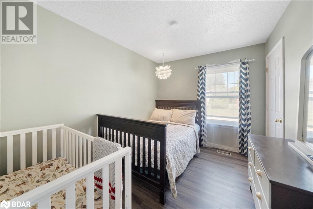 Photo 8 of 62 Riverdale Drive, Wasaga Beach ON