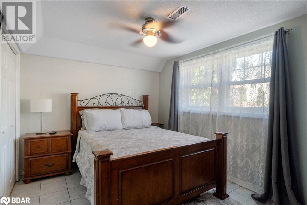 Photo 24 of 62 Riverdale Drive, Wasaga Beach ON