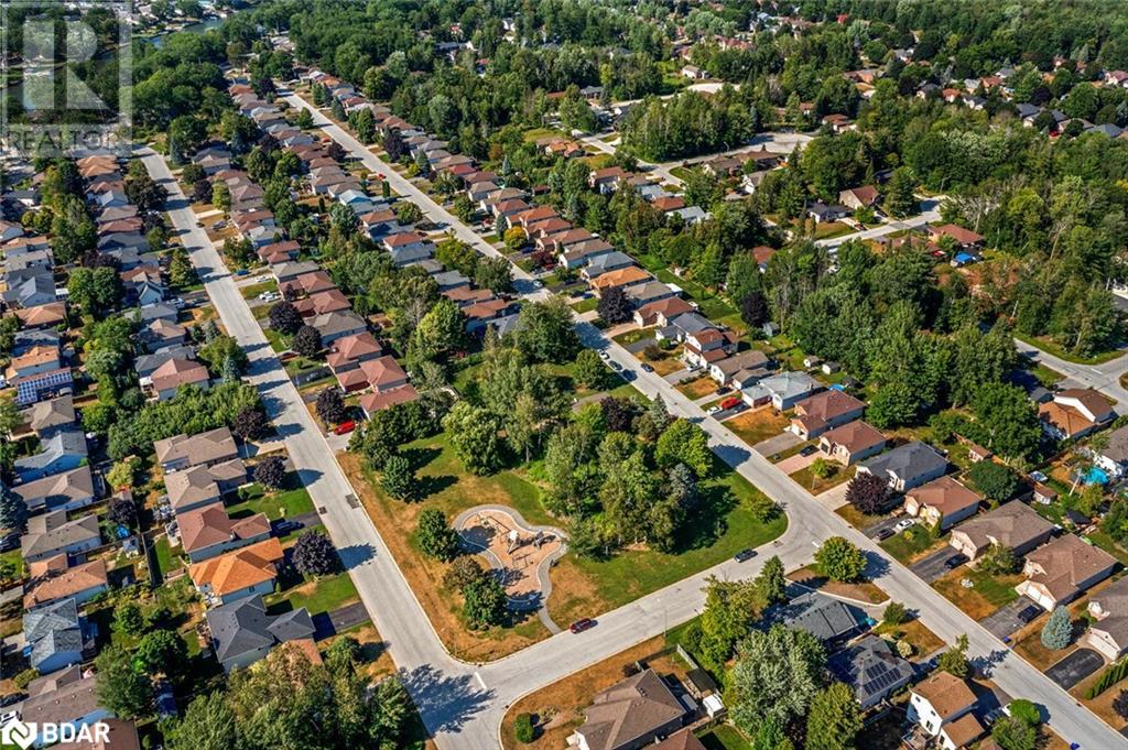 Photo 6 of 62 Riverdale Drive, Wasaga Beach ON