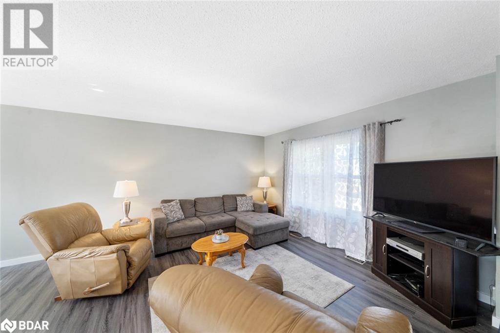 Photo 26 of 62 Riverdale Drive, Wasaga Beach ON