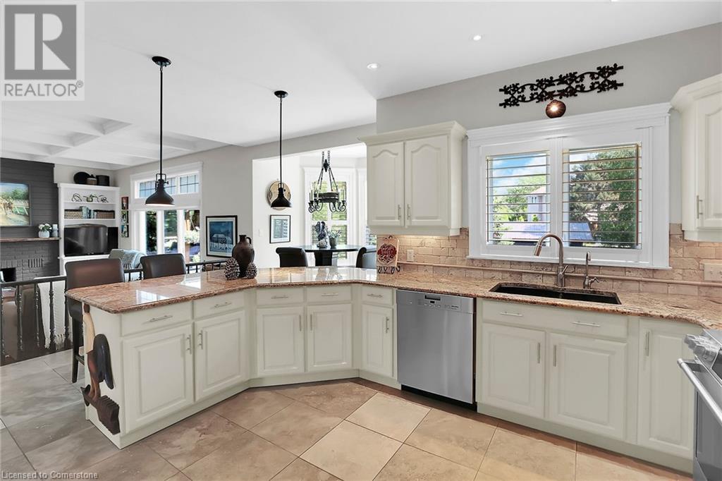 Photo 15 of 3623 Glen Elgin Drive, Lincoln ON