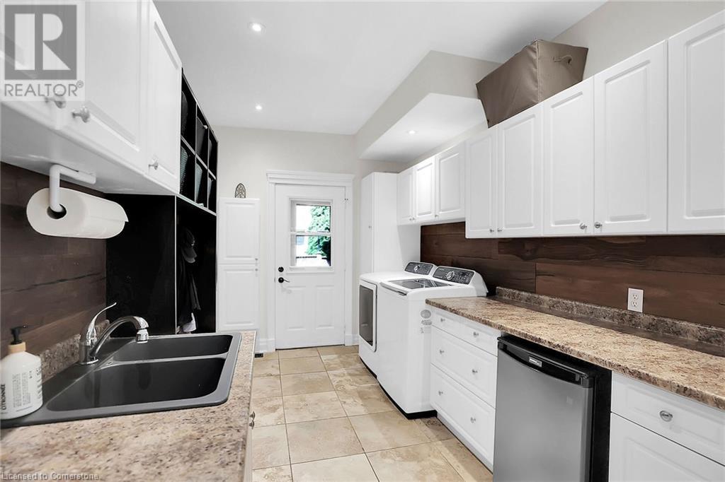 Photo 9 of 3623 Glen Elgin Drive, Lincoln ON