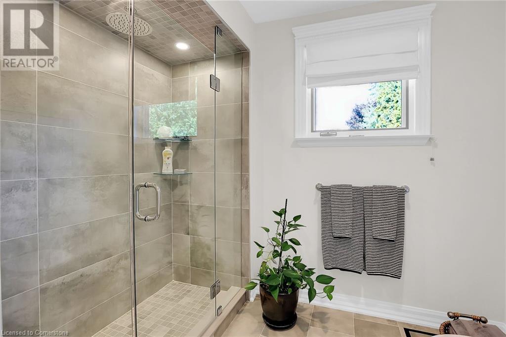 Photo 26 of 3623 Glen Elgin Drive, Lincoln ON