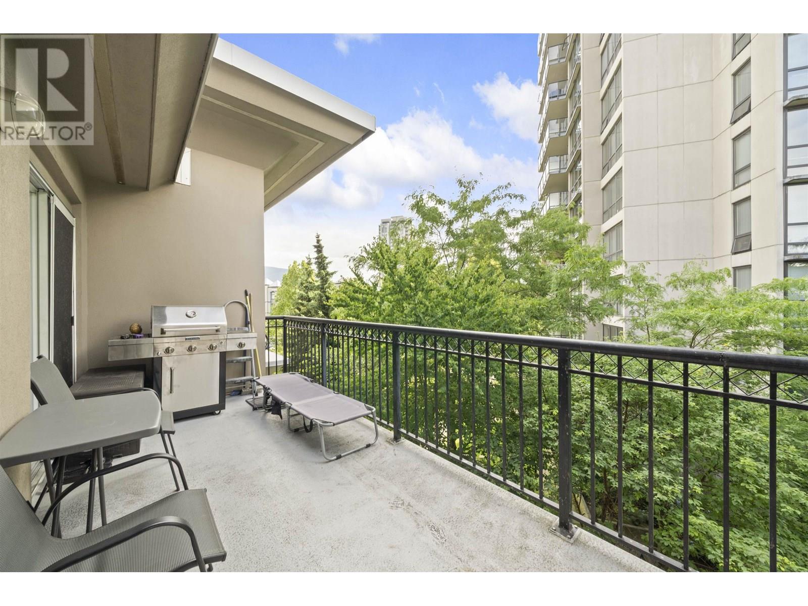 Photo 10 of 423 1185 Pacific Street, Coquitlam BC