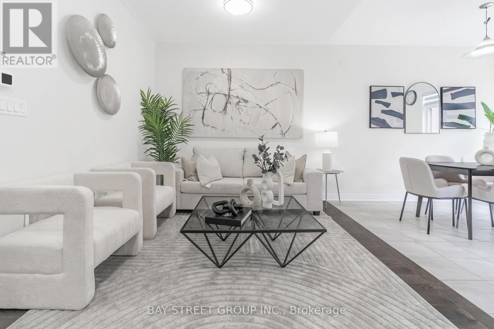 Photo 10 of 2487 Hibiscus Drive, Pickering ON