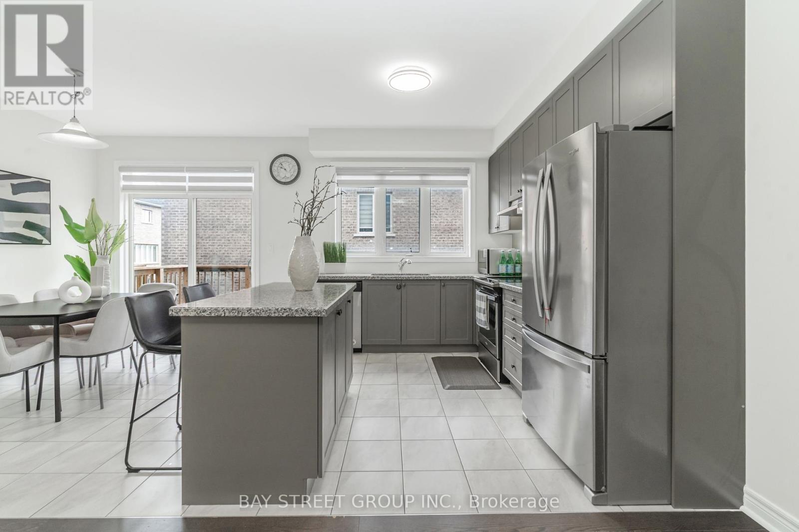 Photo 14 of 2487 Hibiscus Drive, Pickering ON