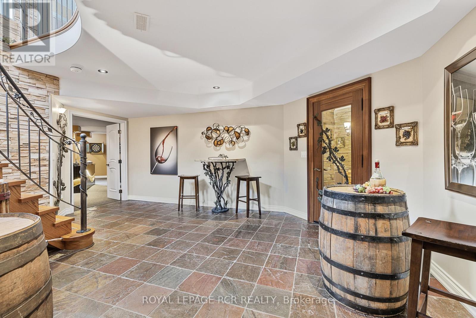 Photo 13 of 7 Sugarbush Lane, Uxbridge ON