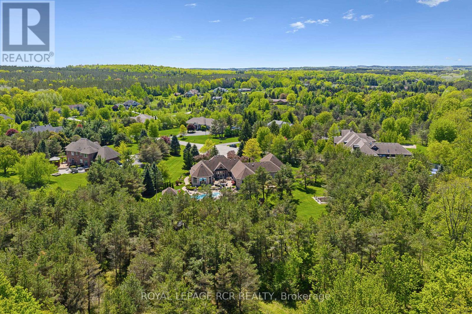 Photo 18 of 7 Sugarbush Lane, Uxbridge ON